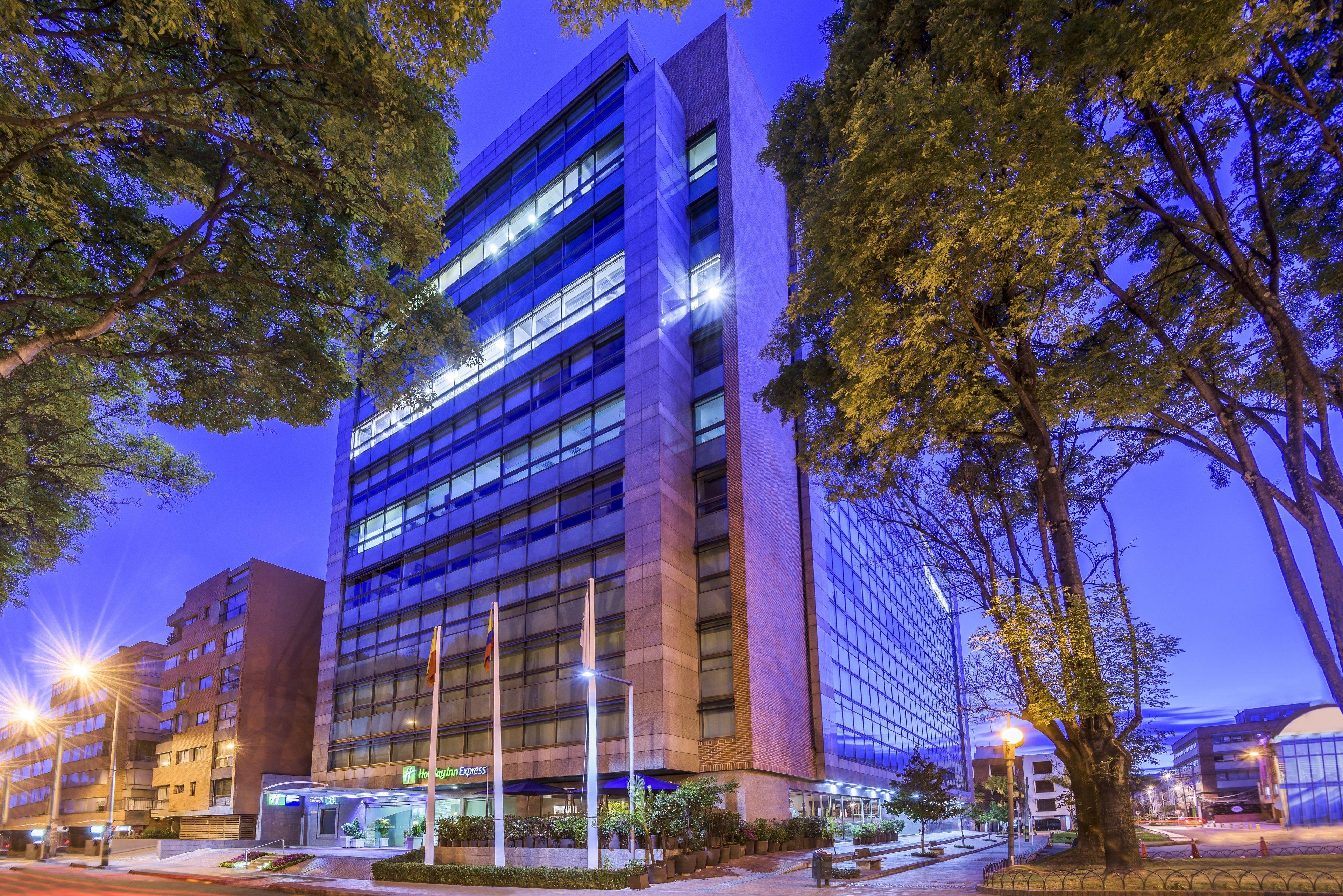 Holiday Inn Express Bogota - Parque La 93 By Ihg — Photos 1